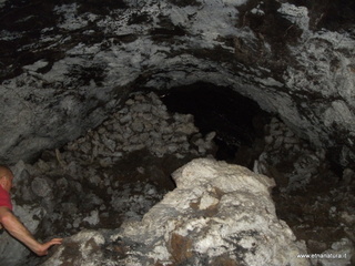 Grotta Falconiera